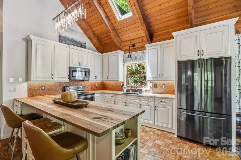 61 Greer Way Mars Hill, NC 28754