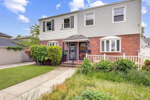 164-38 76th Road