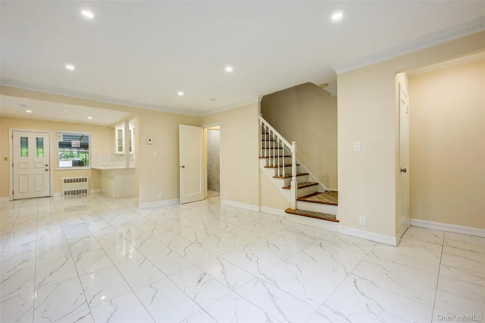 164-38 76th Road Fresh Meadows, NY 11366