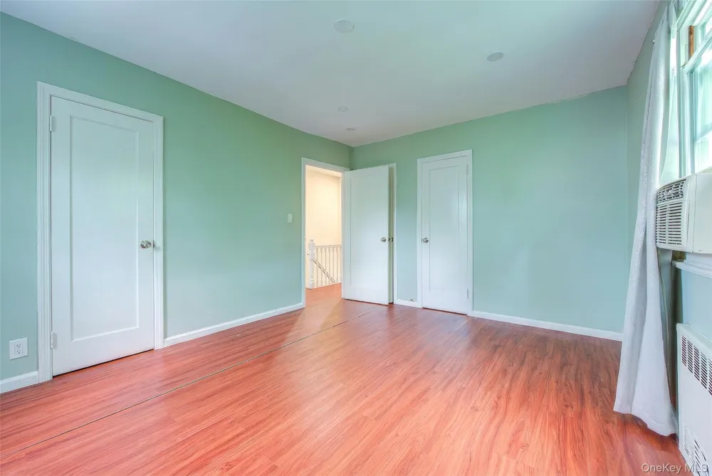 164-38 76th Road Fresh Meadows, NY 11366