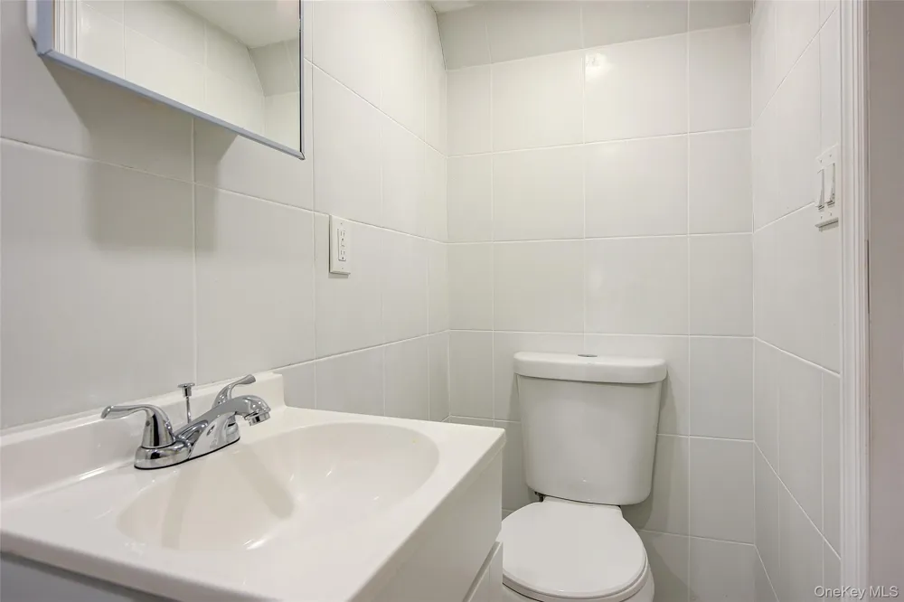 164-38 76th Road Fresh Meadows, NY 11366