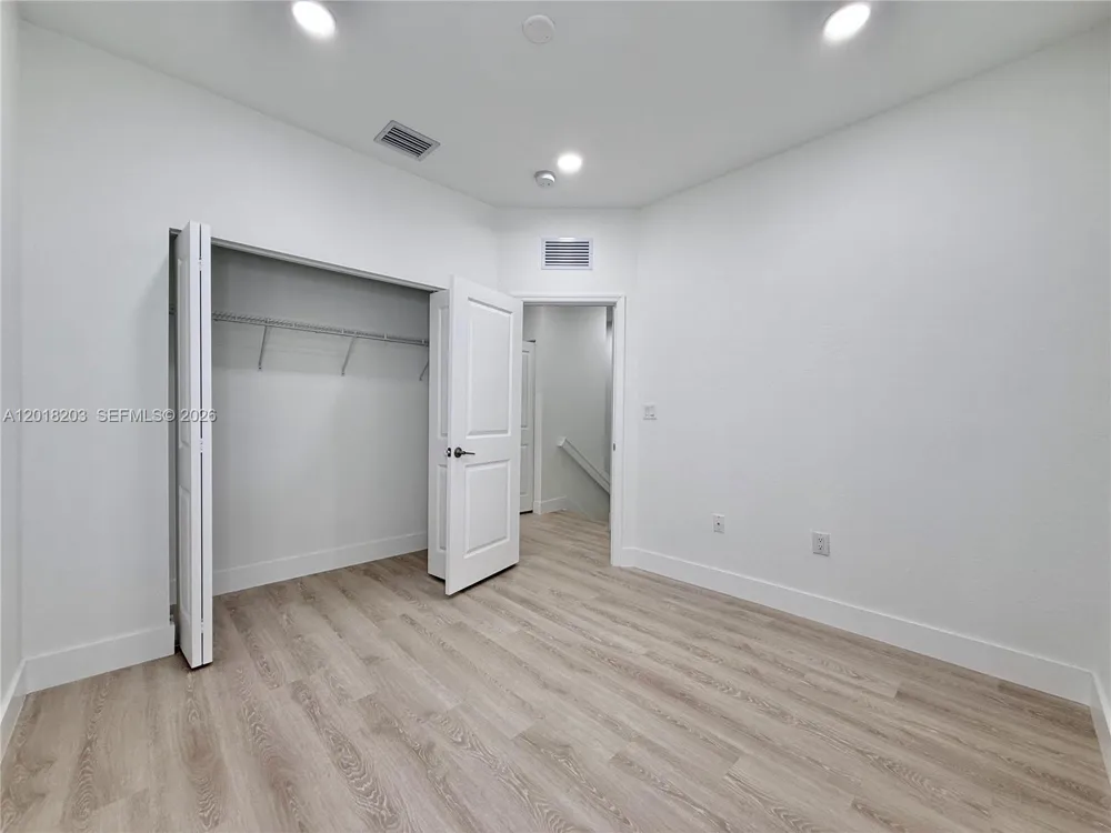 5408 SW 14th Ct North Lauderdale, FL 33068
