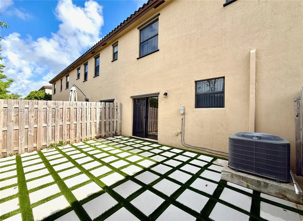 5408 SW 14th Ct North Lauderdale, FL 33068