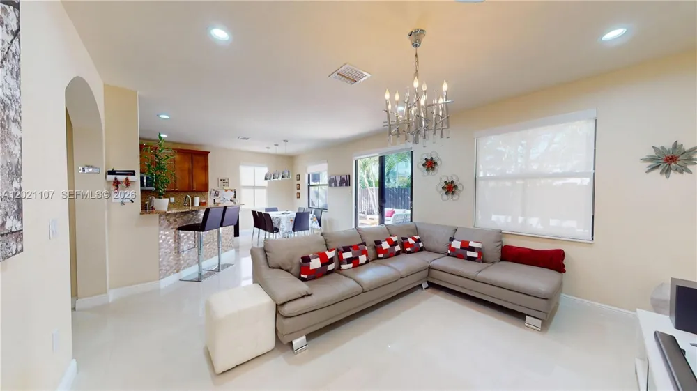 8610 NW 101st Pl Doral, FL 33178