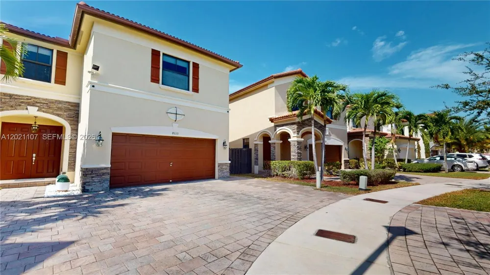 8610 NW 101st Pl Doral, FL 33178