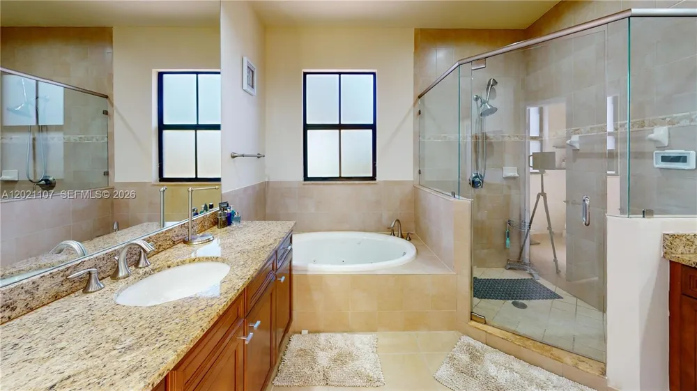 8610 NW 101st Pl Doral, FL 33178