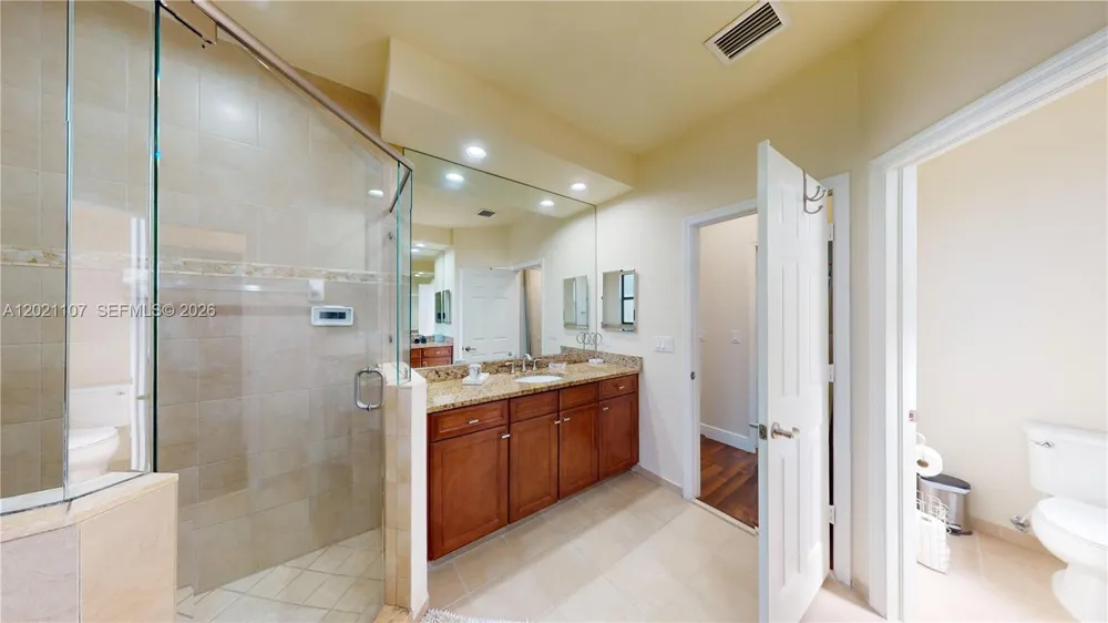 8610 NW 101st Pl Doral, FL 33178