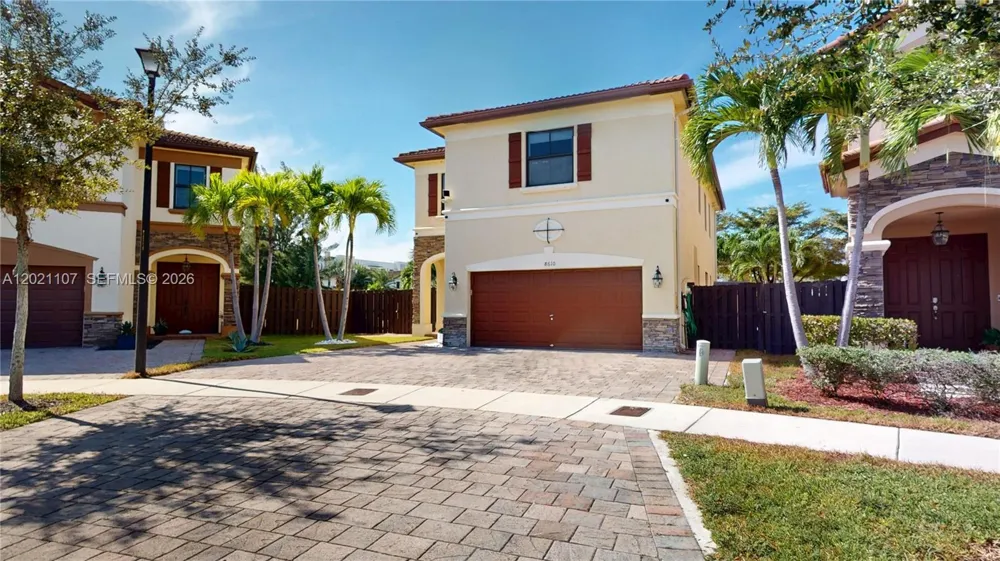 8610 NW 101st Pl Doral, FL 33178