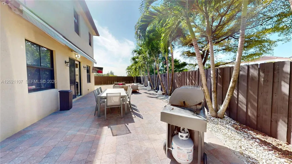 8610 NW 101st Pl Doral, FL 33178