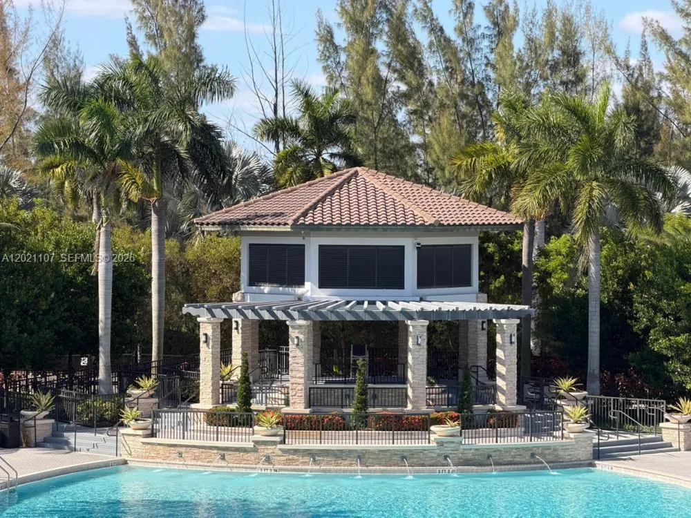 8610 NW 101st Pl Doral, FL 33178