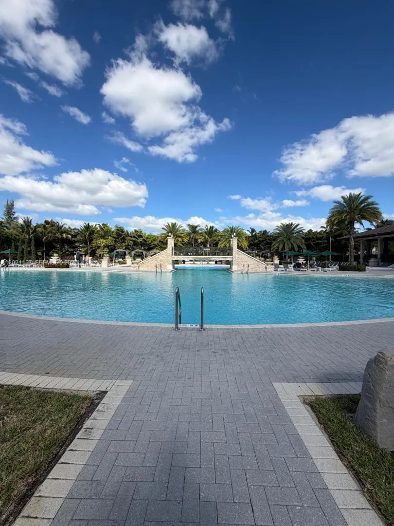 8610 NW 101st Pl Doral, FL 33178