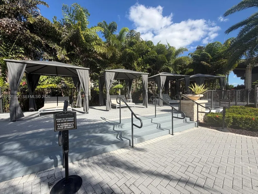 8610 NW 101st Pl Doral, FL 33178