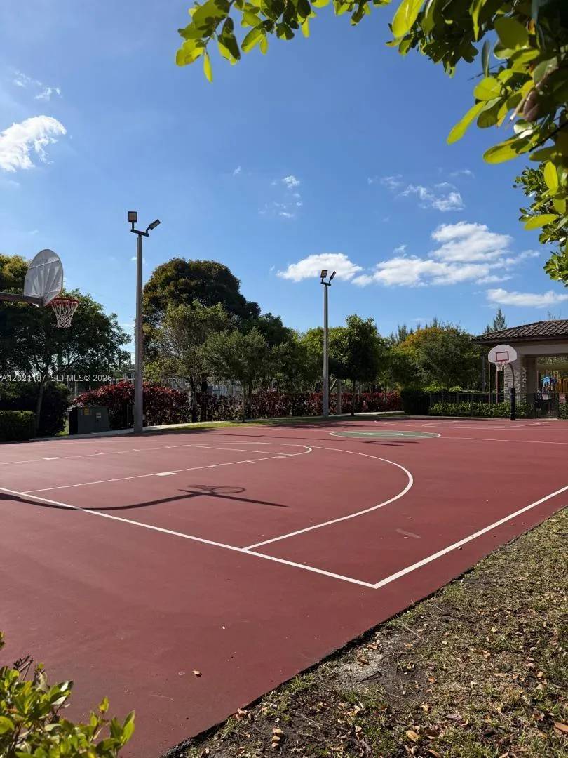 8610 NW 101st Pl Doral, FL 33178