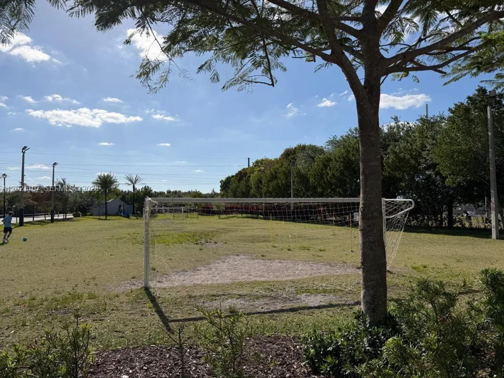 8610 NW 101st Pl Doral, FL 33178
