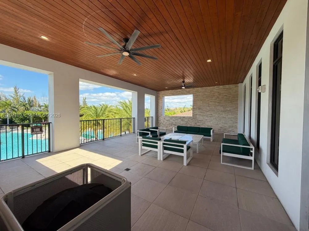 8610 NW 101st Pl Doral, FL 33178