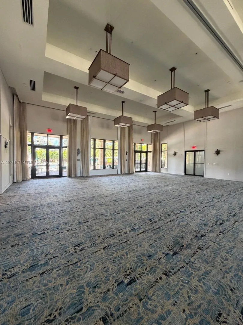 8610 NW 101st Pl Doral, FL 33178