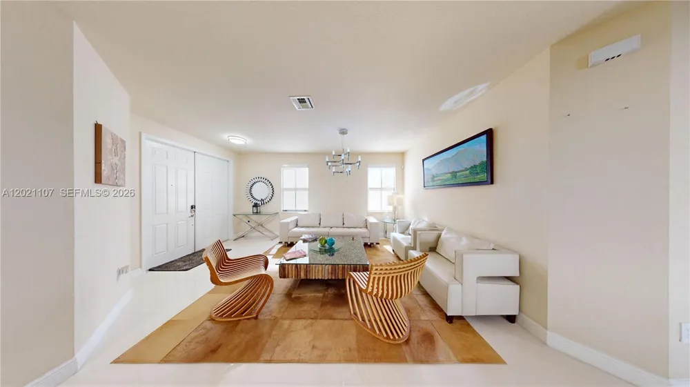8610 NW 101st Pl Doral, FL 33178