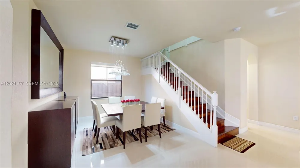 8610 NW 101st Pl Doral, FL 33178