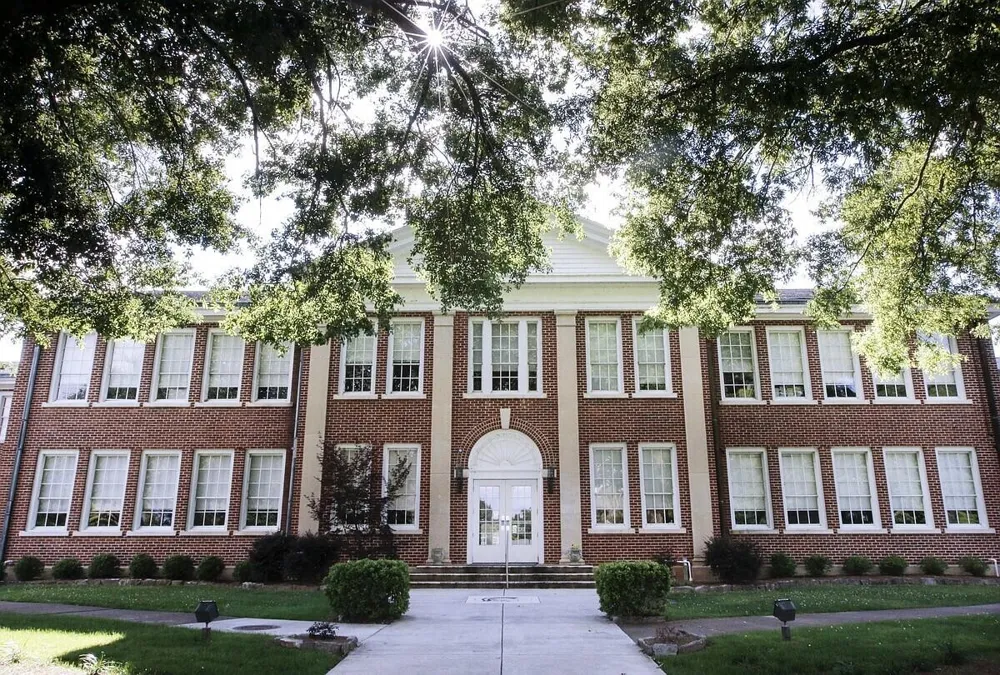 226 Lee Avenue Chickamauga, GA 30707