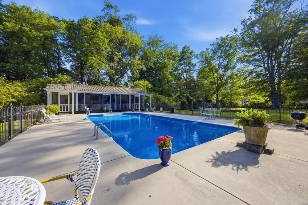 226 Lee Avenue Chickamauga, GA 30707