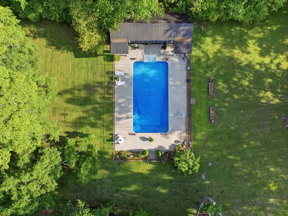 226 Lee Avenue Chickamauga, GA 30707