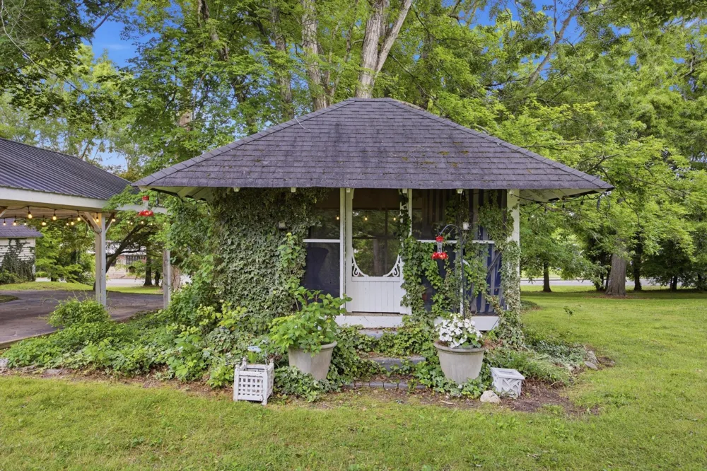 226 Lee Avenue Chickamauga, GA 30707