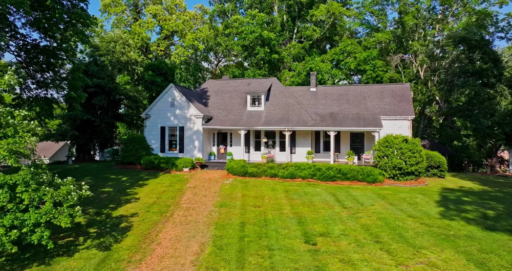 226 Lee Avenue Chickamauga, GA 30707