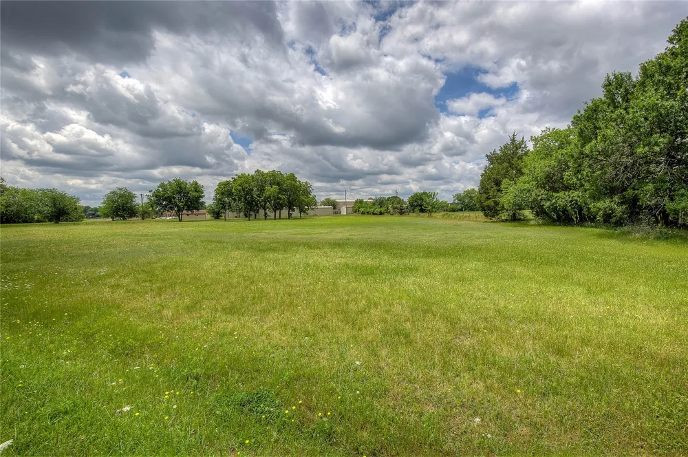 221 Maple Street Commerce, TX 75428