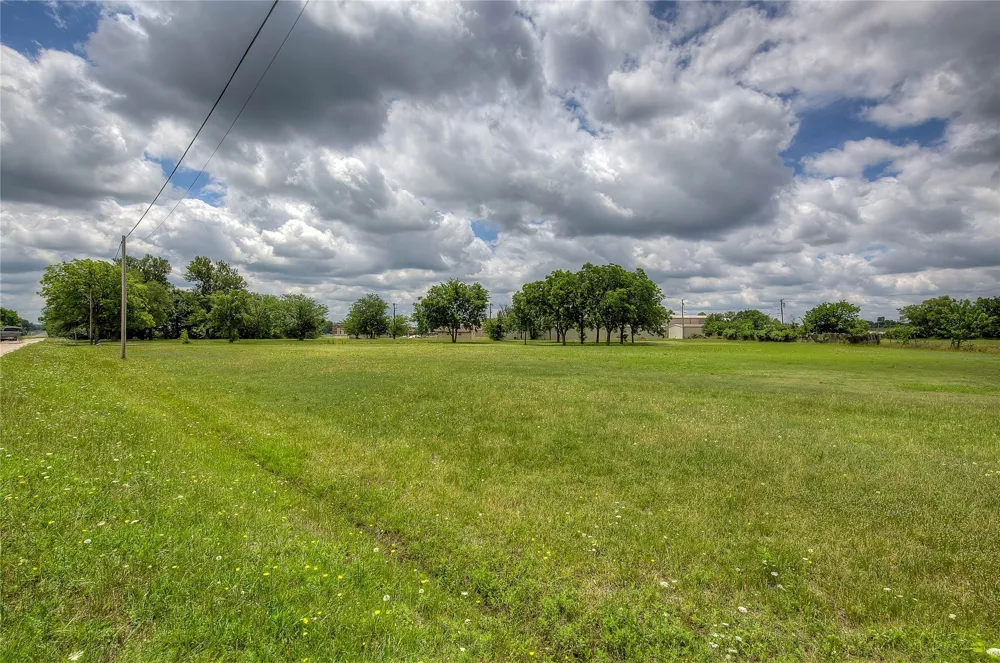 221 Maple Street Commerce, TX 75428
