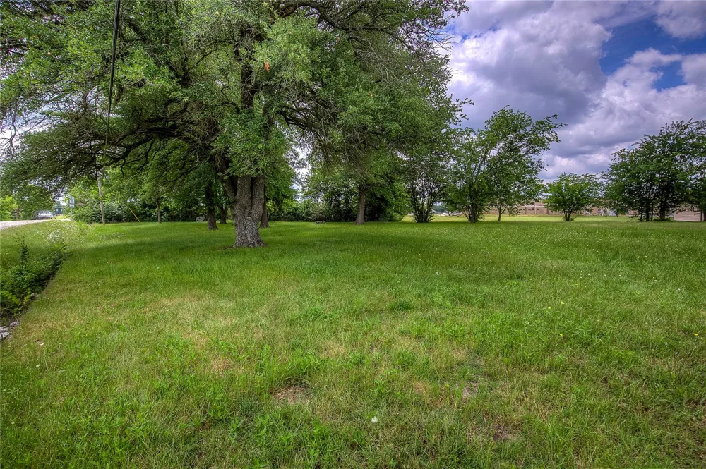 221 Maple Street Commerce, TX 75428
