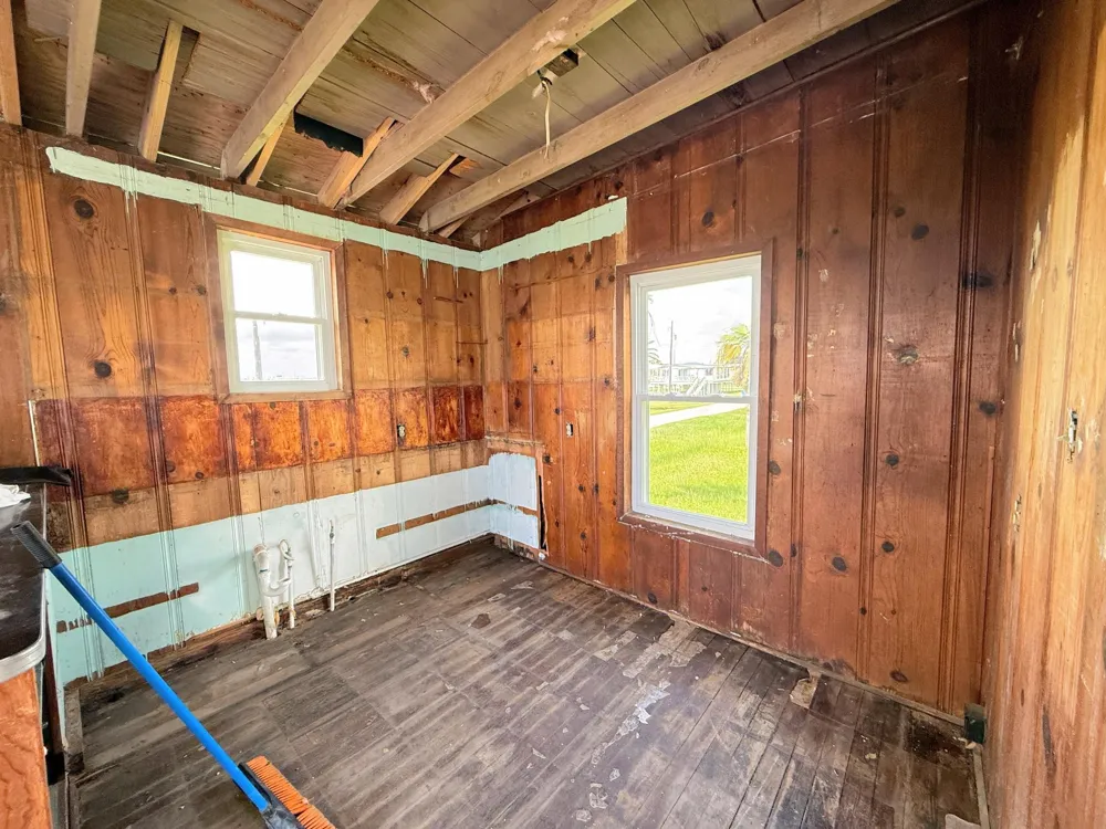 415 Treaty Drive Surfside Beach, TX 77541