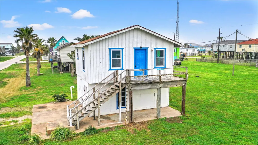 415 Treaty Drive Surfside Beach, TX 77541