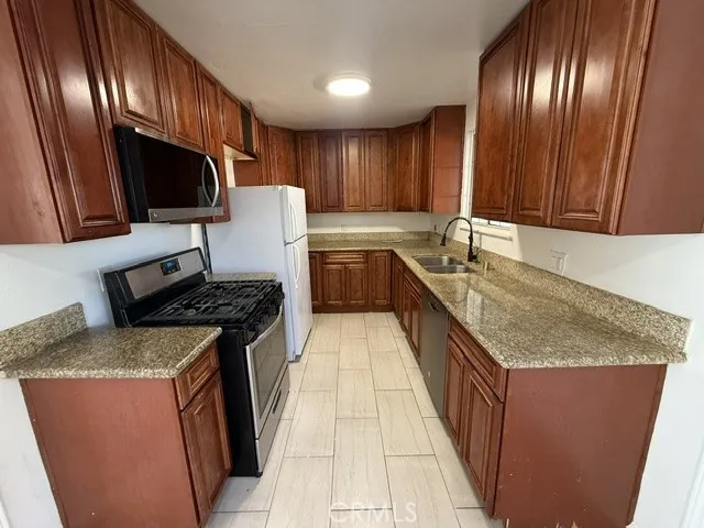 45320 Kingtree Lancaster, CA 93534