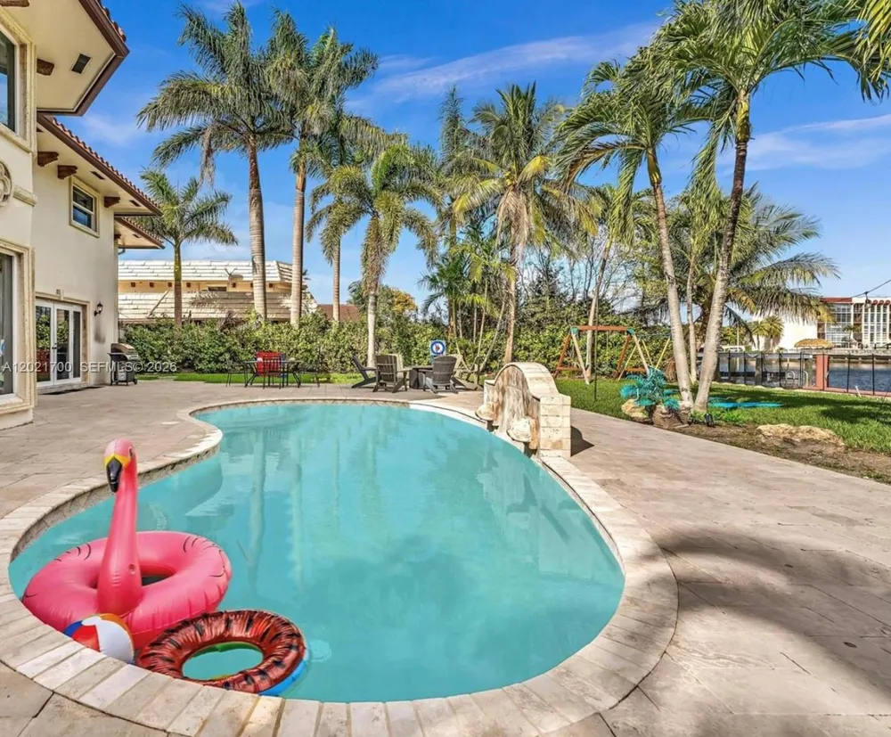 900 Diplomat Pkwy Hallandale Beach, FL 33009