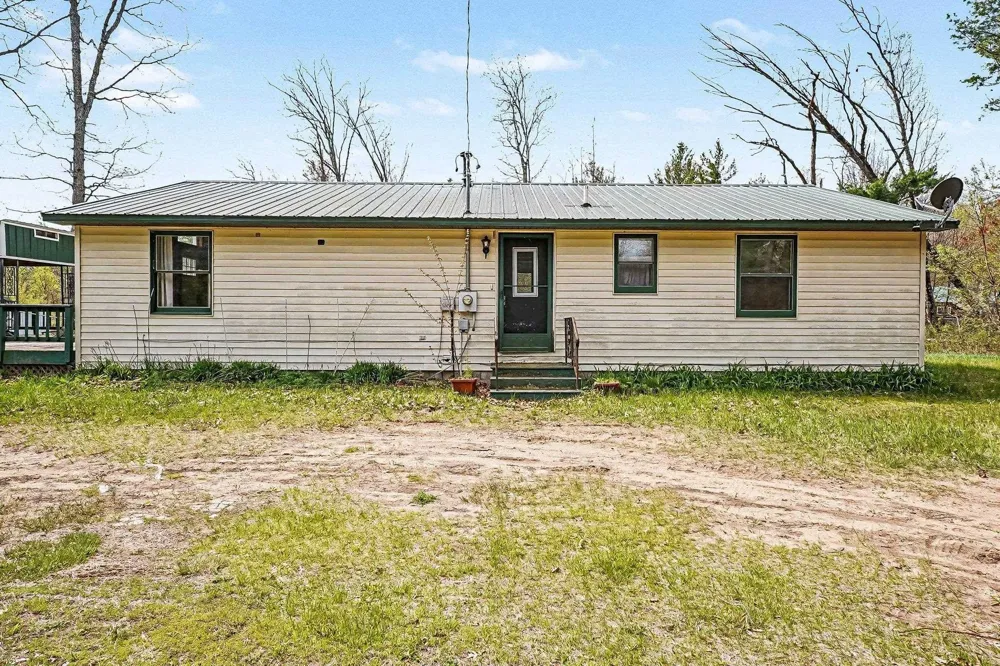 6595 Wickert Road Plainfield Township, MI 48739