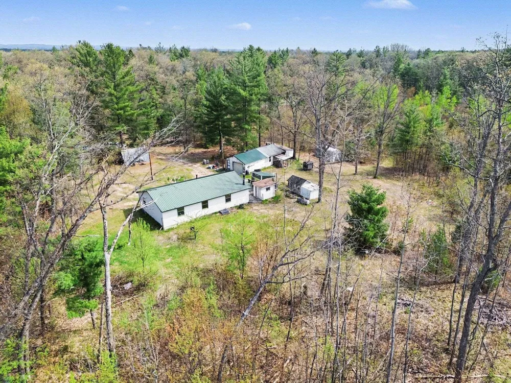 6595 Wickert Road Plainfield Township, MI 48739