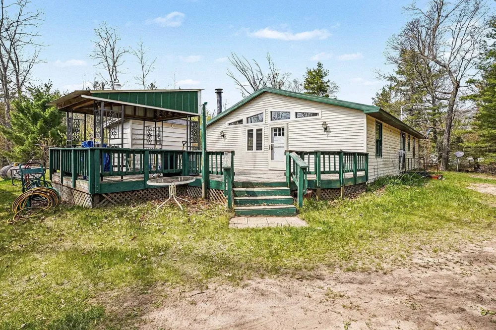 6595 Wickert Road Plainfield Township, MI 48739