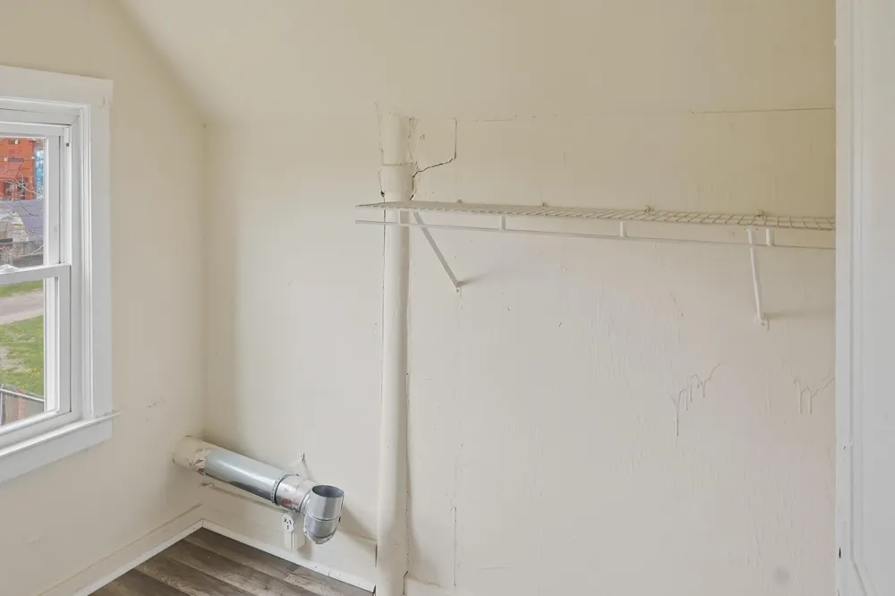 28 E Henry Street River Rouge, MI 48218