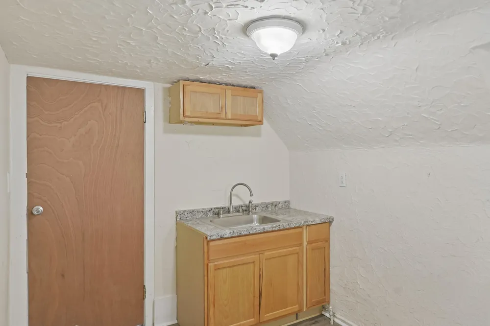 28 E Henry Street River Rouge, MI 48218
