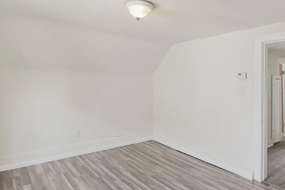 28 E Henry Street River Rouge, MI 48218