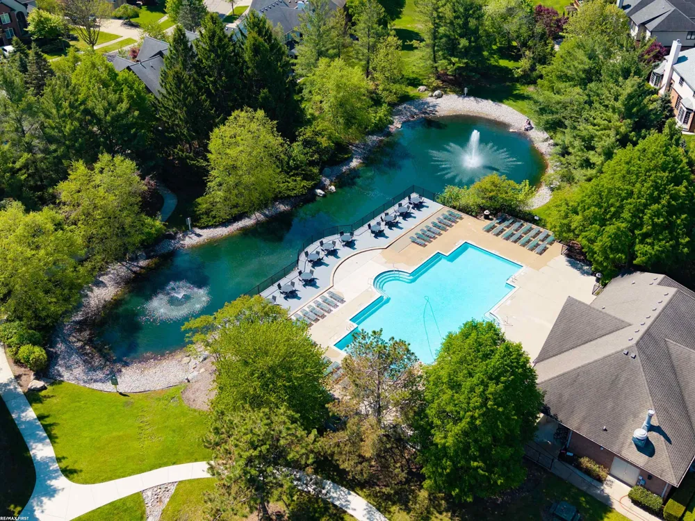 1368 Rock Valley Drive Rochester City, MI 48307