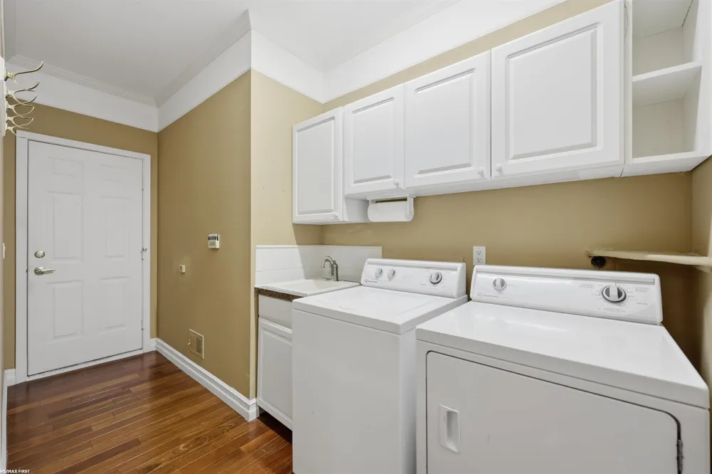 1368 Rock Valley Drive Rochester City, MI 48307