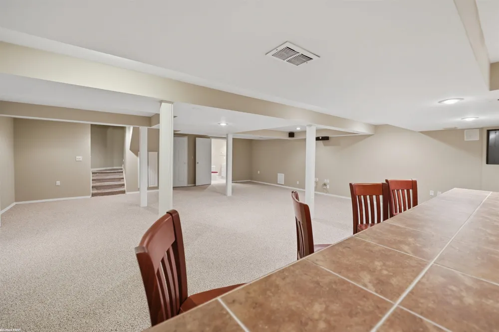 1368 Rock Valley Drive Rochester City, MI 48307