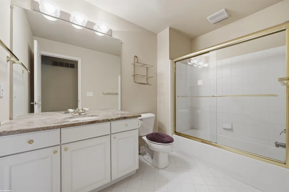 1368 Rock Valley Drive Rochester City, MI 48307