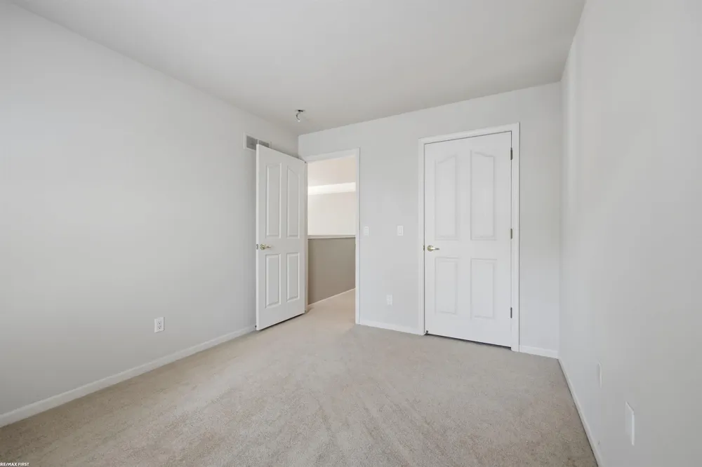 1368 Rock Valley Drive Rochester City, MI 48307