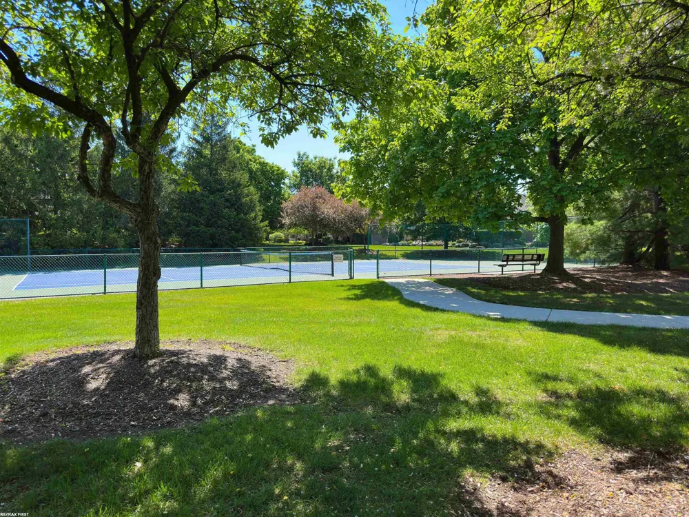 1368 Rock Valley Drive Rochester City, MI 48307