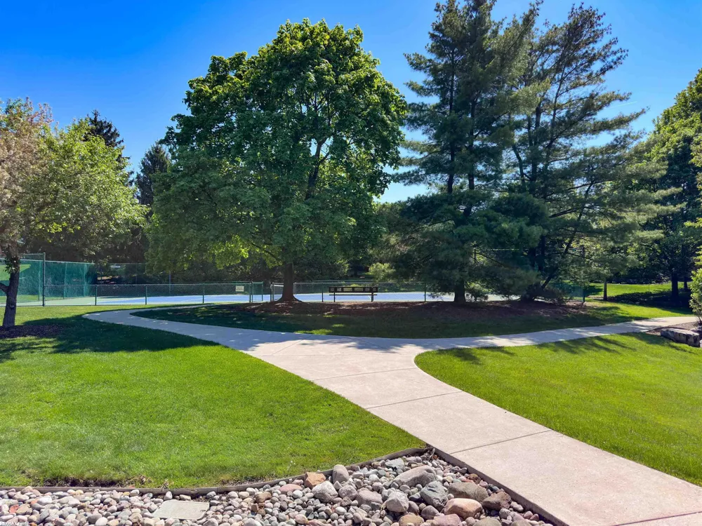1368 Rock Valley Drive Rochester City, MI 48307