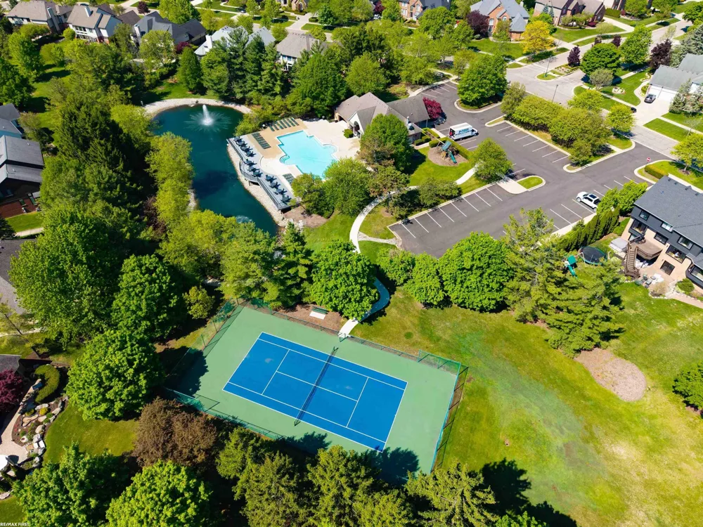 1368 Rock Valley Drive Rochester City, MI 48307