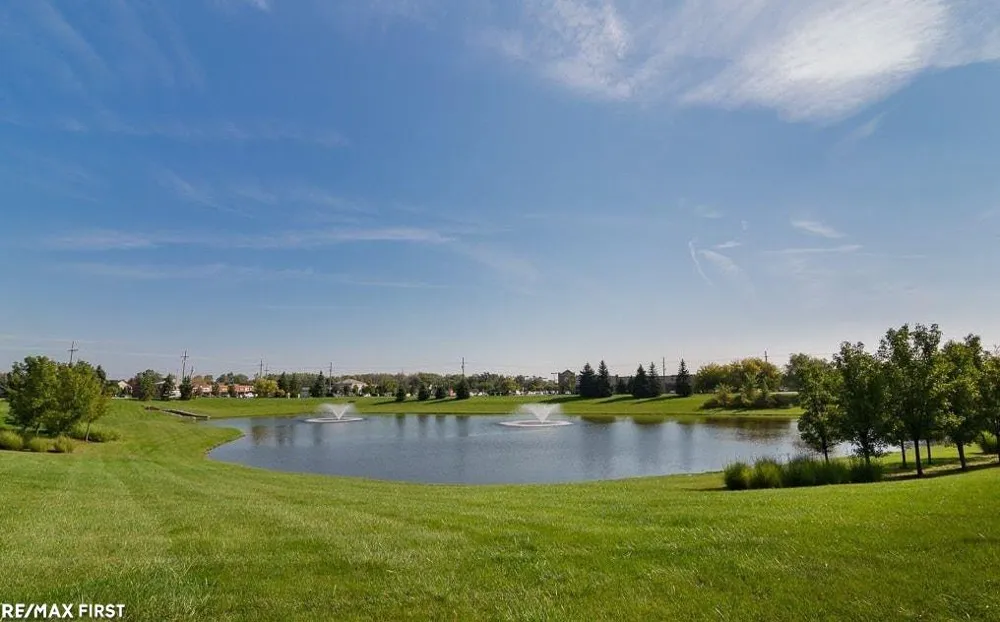 1368 Rock Valley Drive Rochester City, MI 48307
