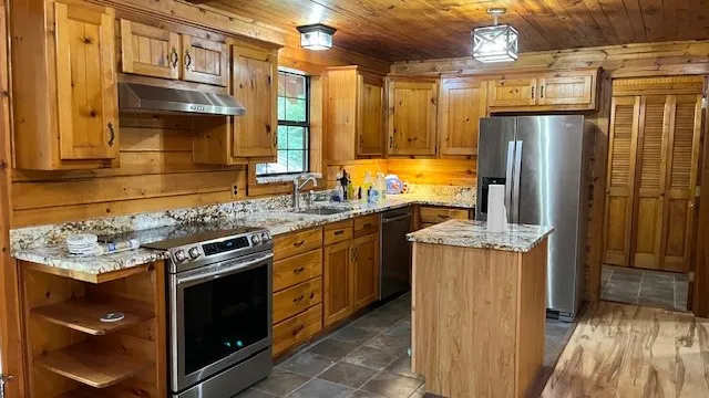 717 private road 6665 Mineola, TX 75773